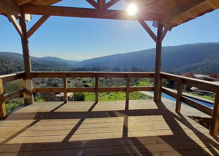 Вилла Leonardo Vale de Carneiro